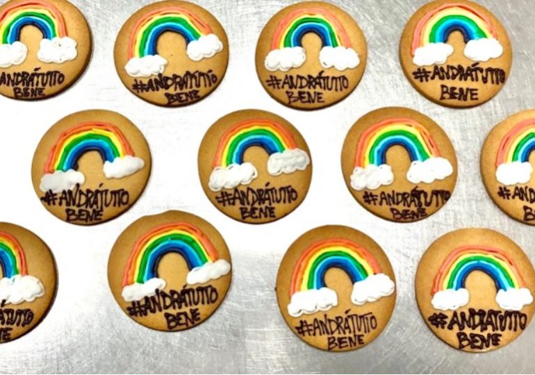 #Andràtuttobene: i biscotti con l'arcobaleno