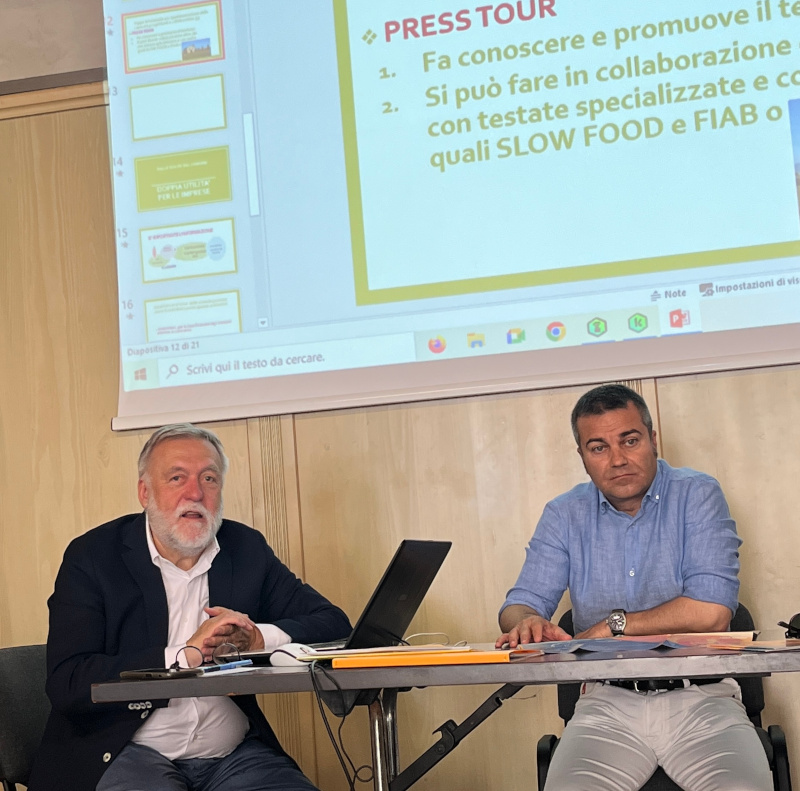 Franco Frazzarin, manager del Distretto del Commercio Area Berica e il Sindaco di Noventa Vicentina Mattia Veronese