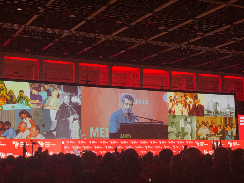 Daniele Silvestri interviene alla cerimonia dei 75 anni del CUAMM