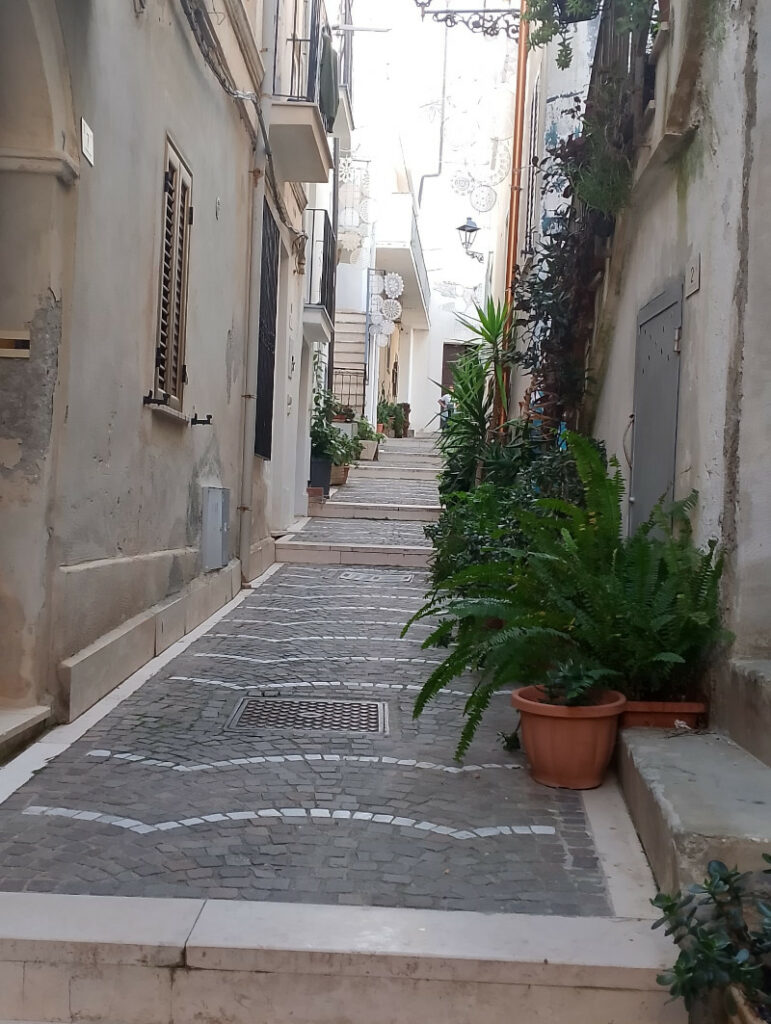vie tipiche dei borghi in Calabria