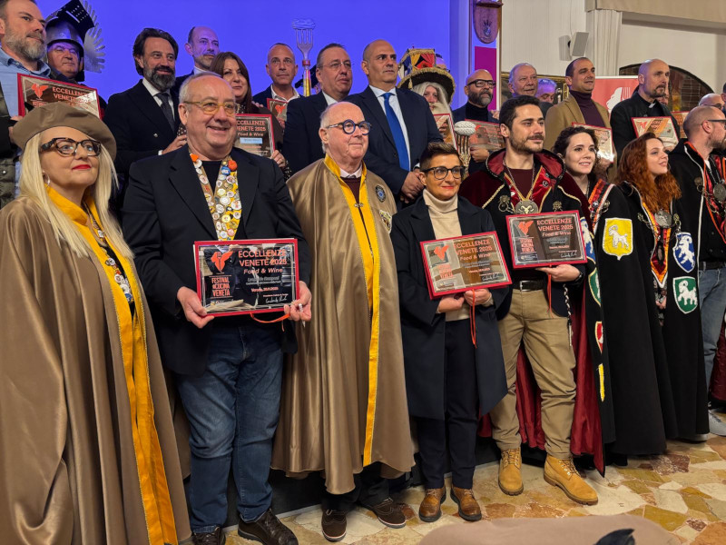 Premiazione delle confraternite venete all'evento Eccellenze Venete 2025