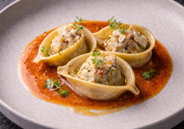 Il ristorante Oro Nero di Chioggia riconosciuto da “Health Chef” con i Cappellacci “Zero Spreco” al granchio blu.