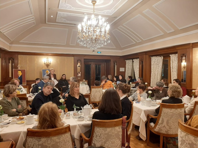 Degustazione thè in occasione della presentazione Un thè con la poesia, rassegna culturale organizzata dall'associazione EstroVersi