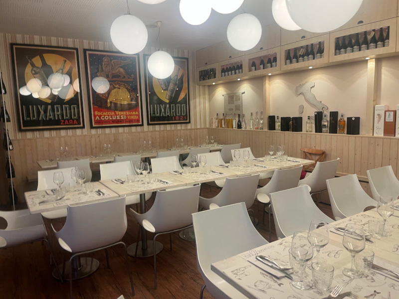 interni eleganti del locale padovano Gourmetteria