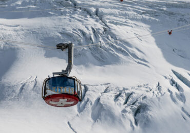 Monte Titlis, dove il cielo incontra il ghiaccio: un viaggio spettacolare sul tetto della Svizzera